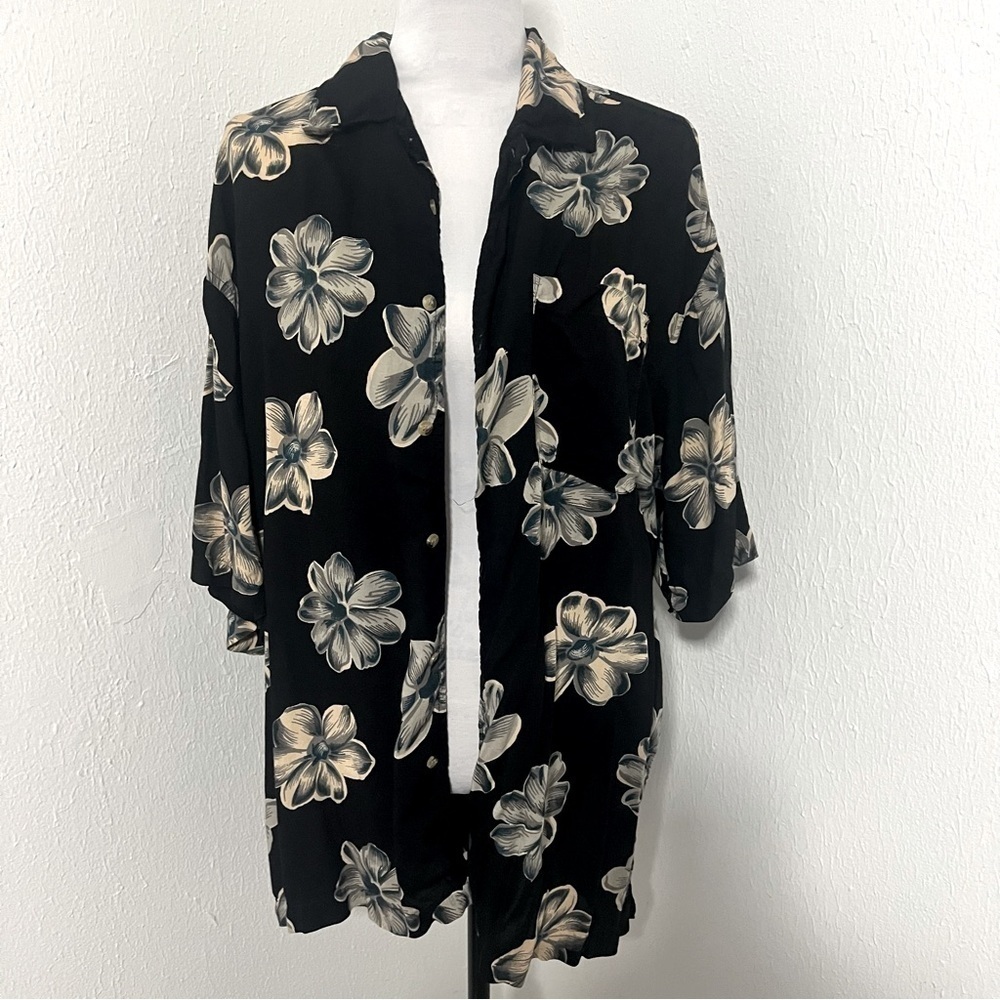 Jack Hollywood Men’s Size Large Floral Black Surfing Beach Hawaiian Aloha Shirt